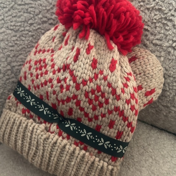 New Hearth & Hand with Magnolia Hat Mutters Set NWT Unique - Picture 2 of 3